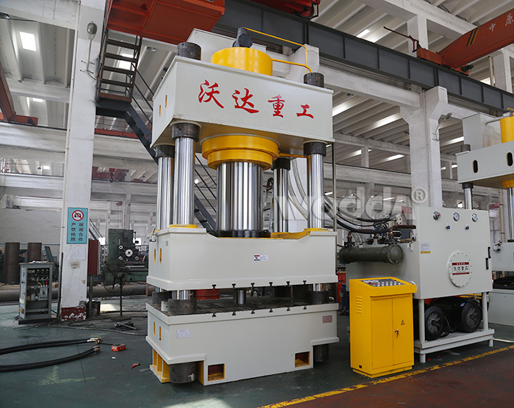 四柱(zhù)液壓機