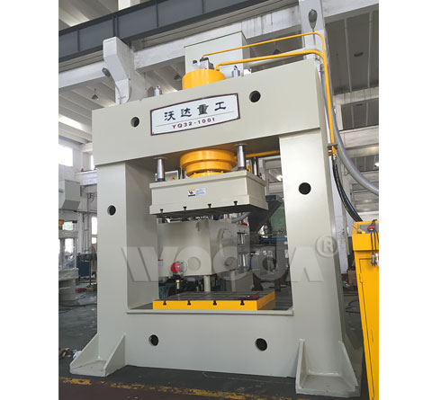 200噸大跨徑(jìng)龍門液壓(yā)機