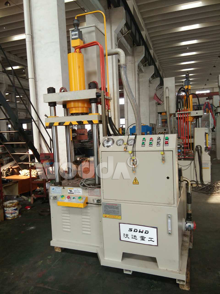 40噸連(lián)體四柱液壓(ya)機