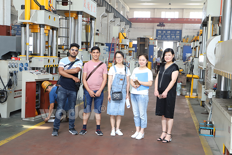 四梁四柱液(yè)壓機