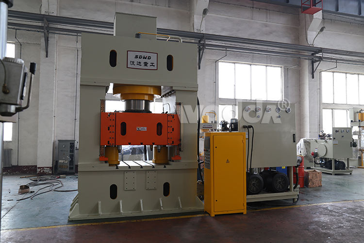 框架(jia)導軌式(shi)液壓機(jī)