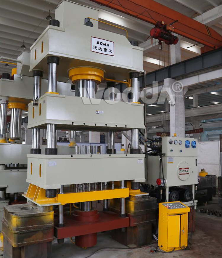 630T四柱(zhu)液壓機(jī)