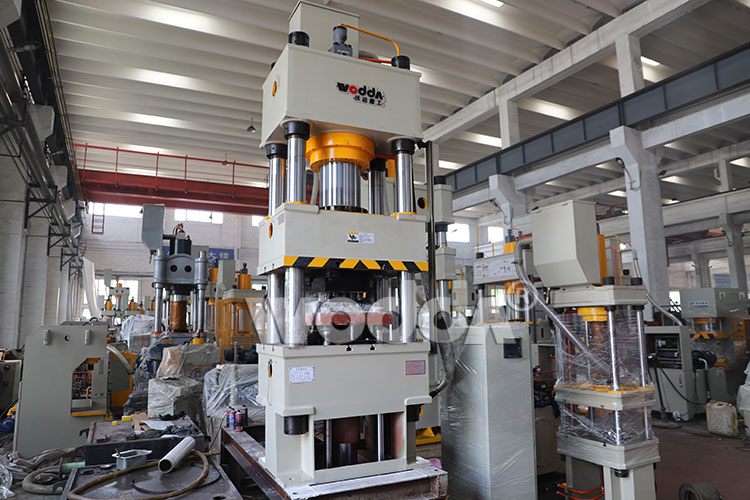 四梁(liang)四柱液(yè)壓機參(cān)數