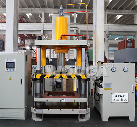 100T四梁四柱液(yè)壓機