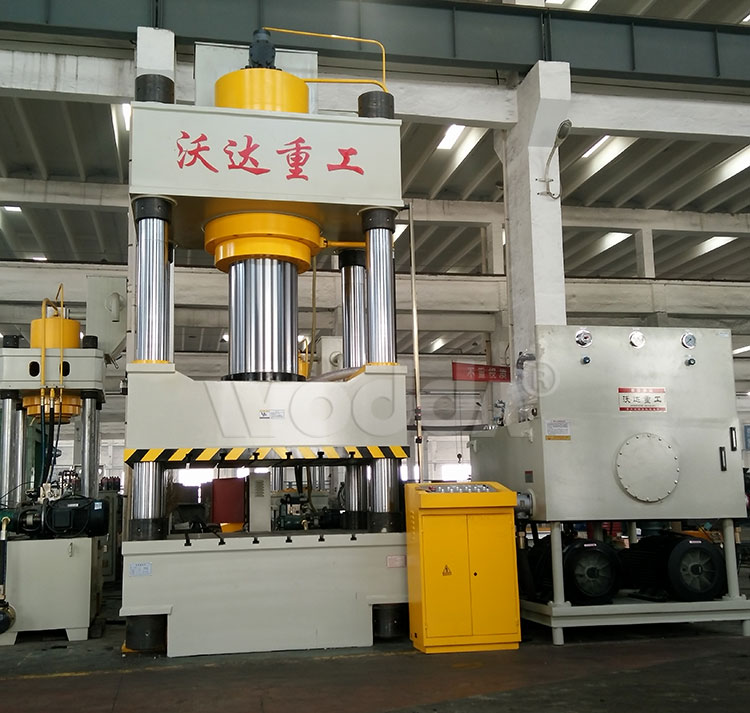 四柱三梁(liáng)液壓機