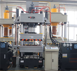 315噸四(sì)梁四柱液壓機