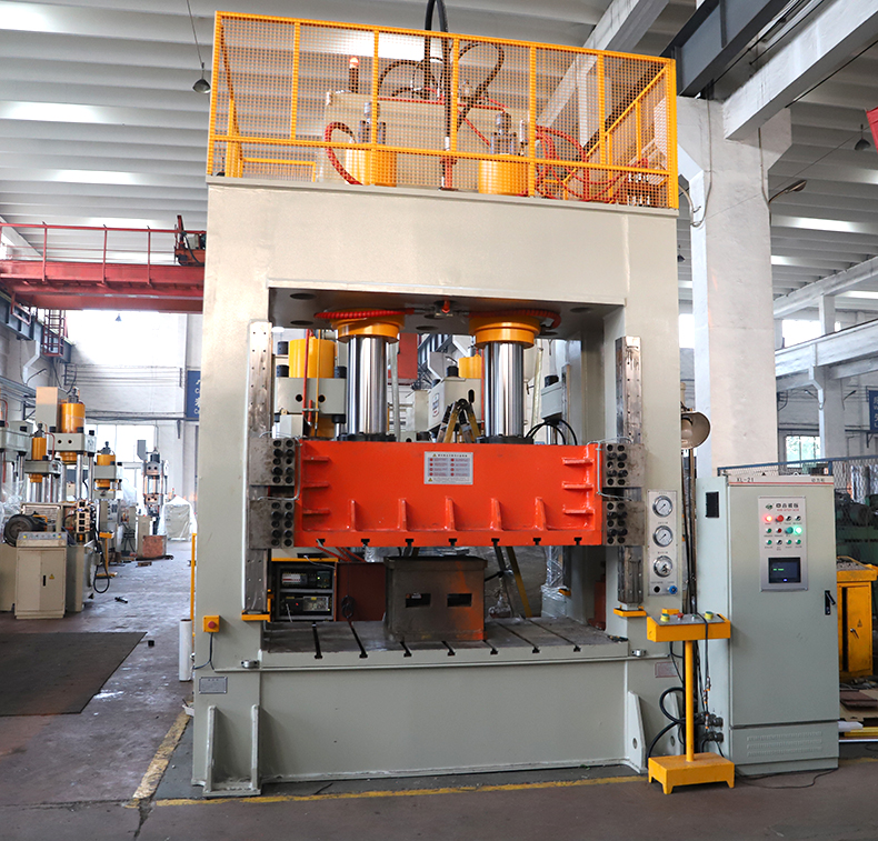 建築隔(gé)溫新型材料成型(xing)機