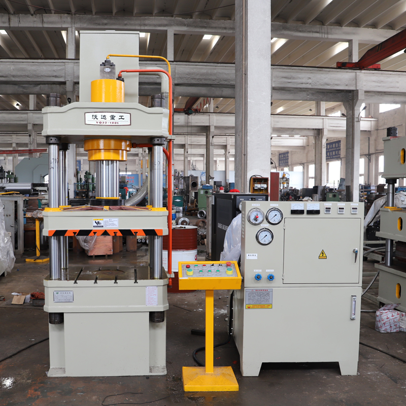 100噸四柱(zhu)液壓機