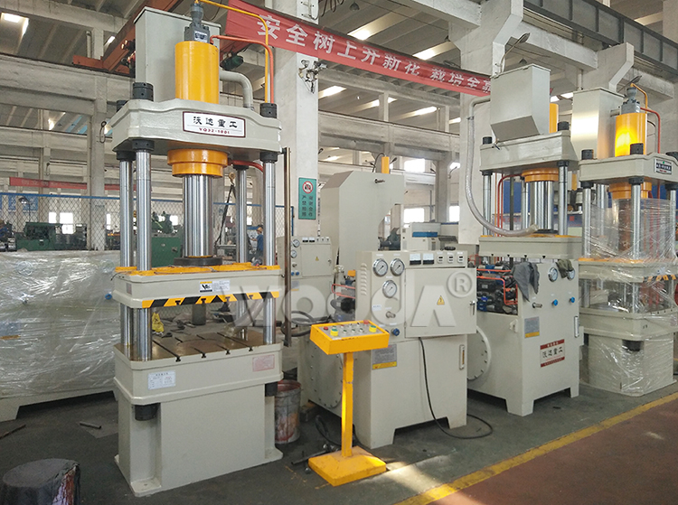 100噸是(shi)豬液壓機(ji)