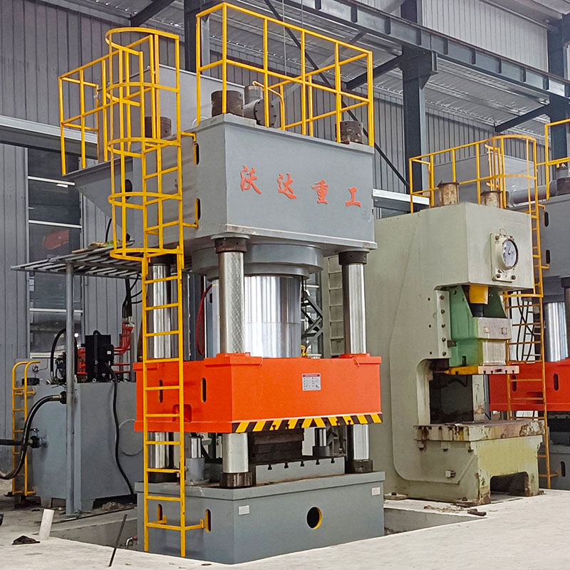 2000噸(dūn)單缸四柱液(yè)壓機