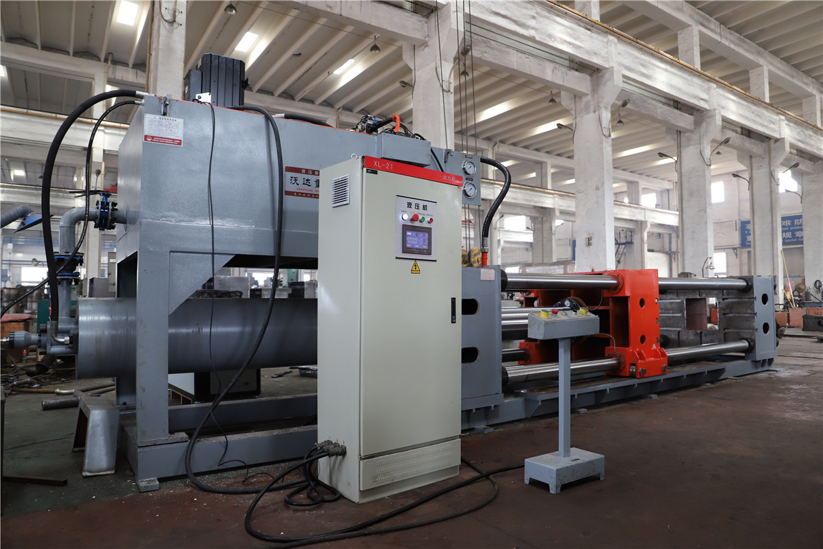 卧式三梁(liang)四柱液壓機(jī)