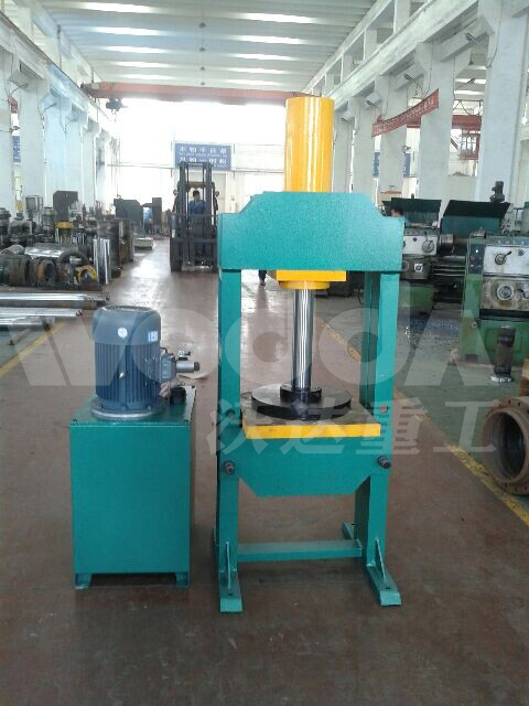 小(xiǎo)型液壓機