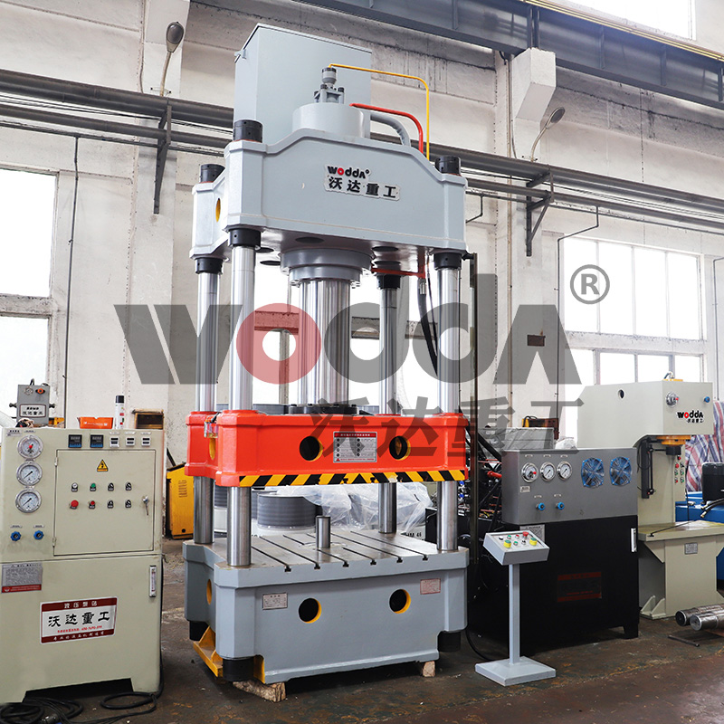 四(sì)柱油壓機(jī) 四柱油壓(ya)機