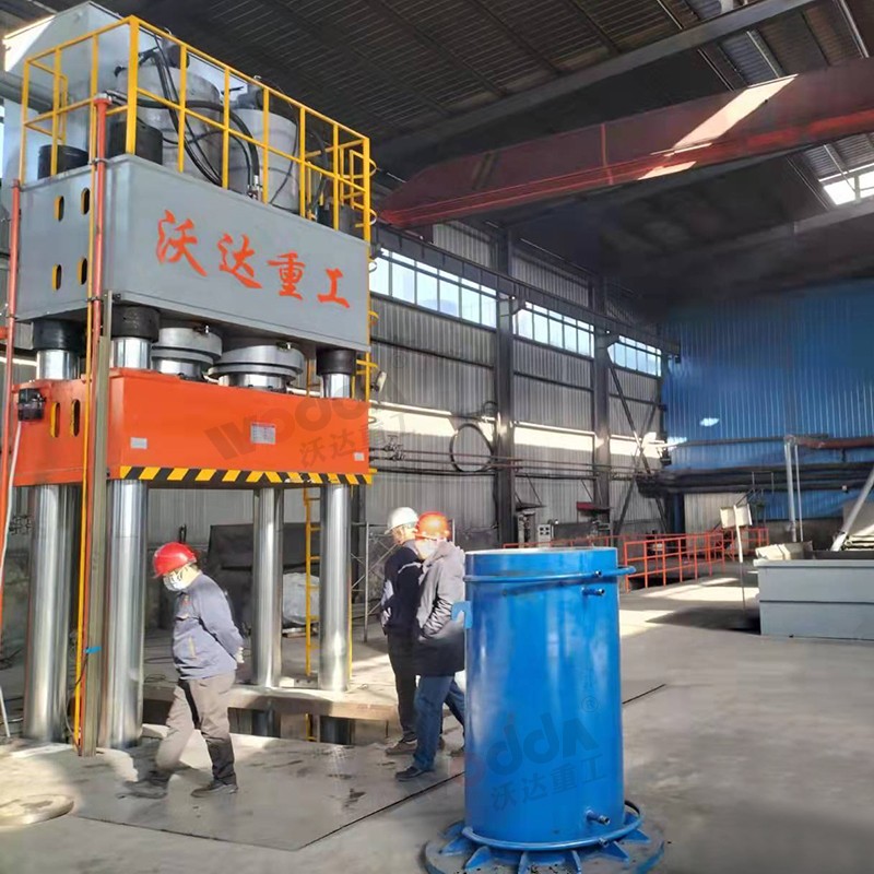 坩(gan)埚液壓機(ji) 坩埚液壓(ya)機