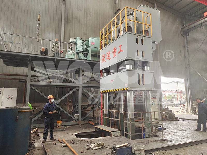 石墨坩埚液(yè)壓機 石墨坩(gān)埚液壓機