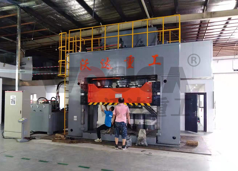 1000框架式(shi)拉伸液(yè)壓機