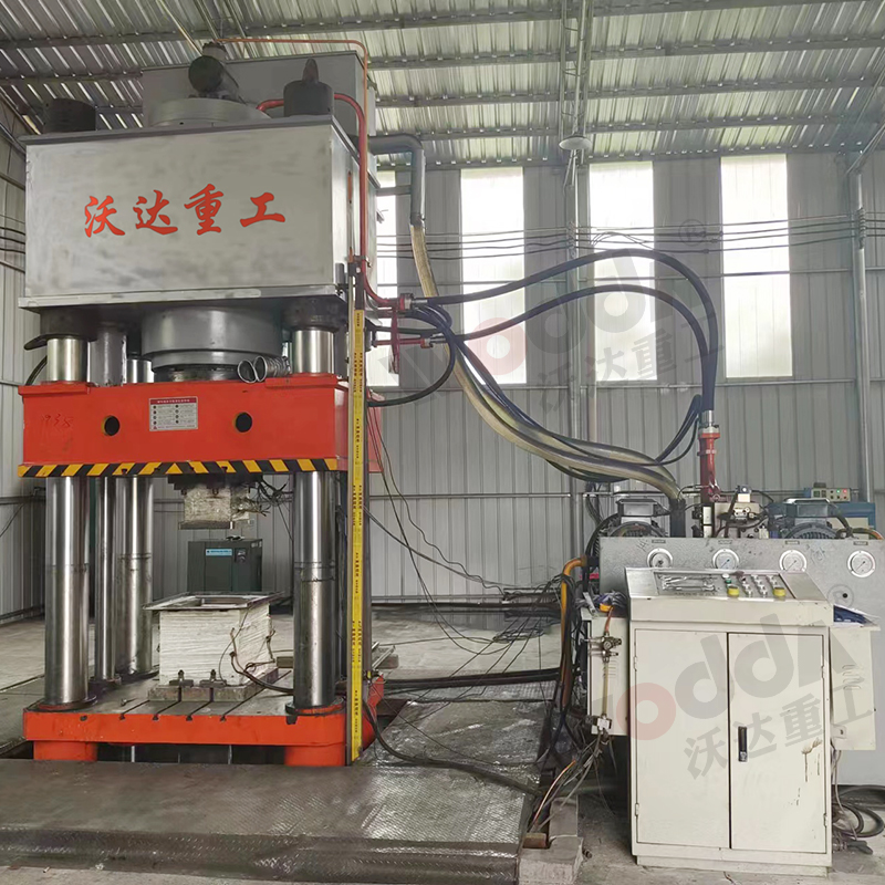 1000噸匣缽成型液(yè)壓機 1000噸匣缽成(chéng)型液壓機