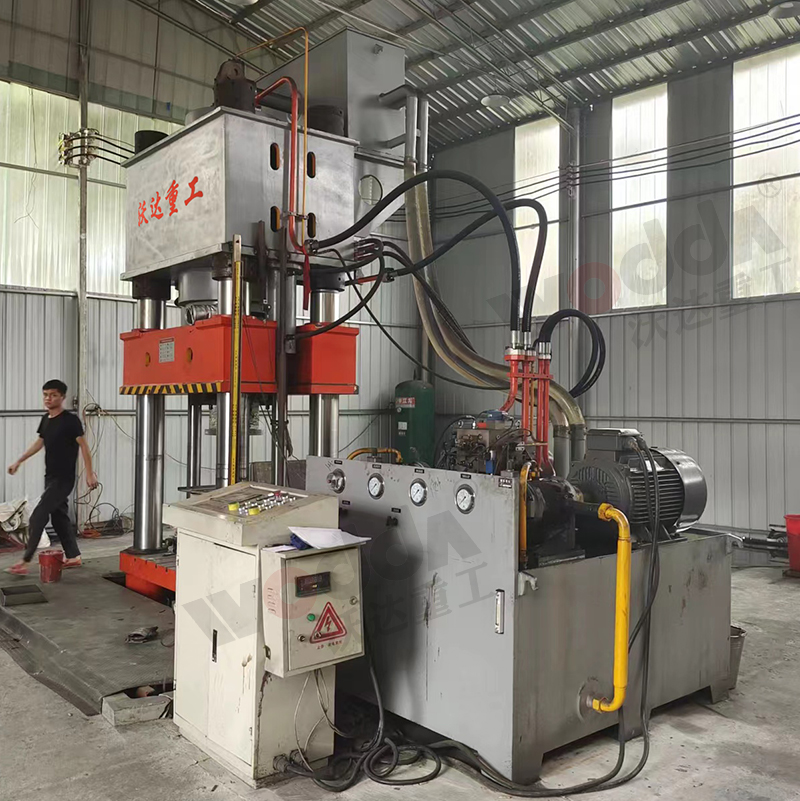 1000噸匣缽成(cheng)型液壓機 1000噸匣(xia)缽成型液壓機(ji)