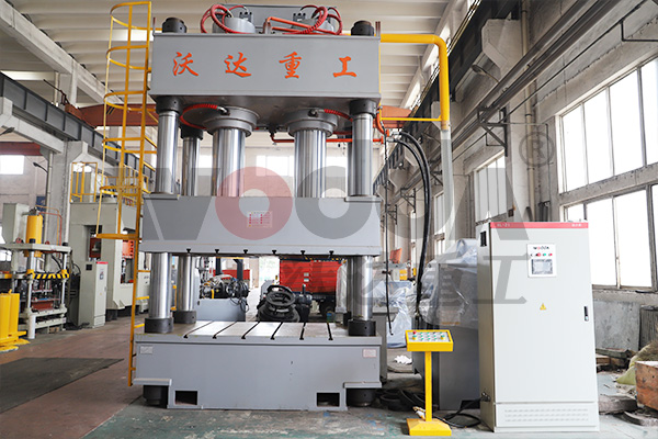 三梁四柱(zhù)液壓機價格 三梁(liang)四柱液壓機價格(gé)