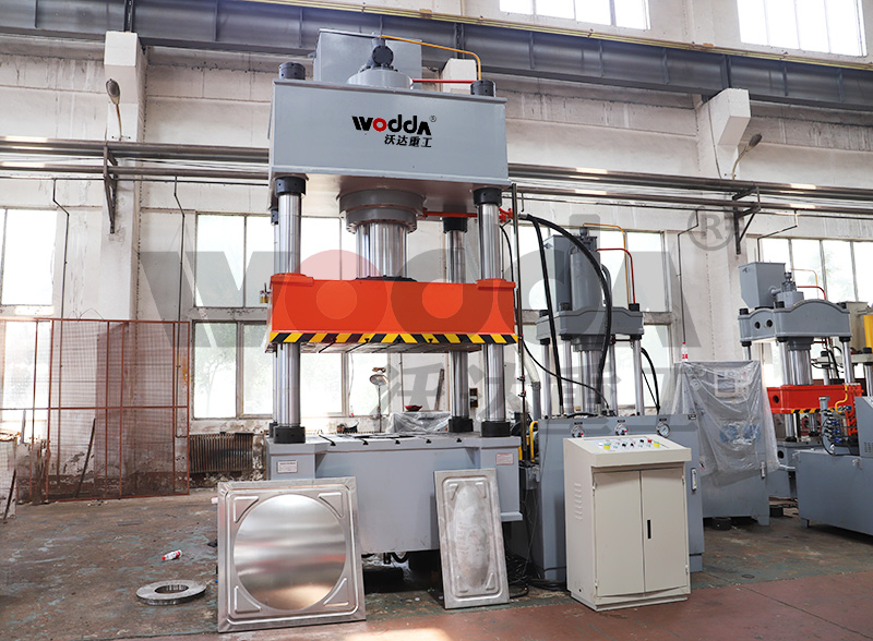 四柱拉(la)伸液壓機價格(gé)多少錢 四柱拉(la)伸液壓機價格(gé)多少錢