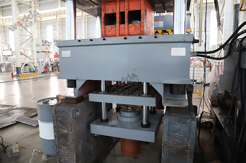 315噸(dun)不鏽鋼(gāng)拉伸液(yè)壓機 315噸(dūn)不鏽鋼(gāng)拉伸液(ye)壓機