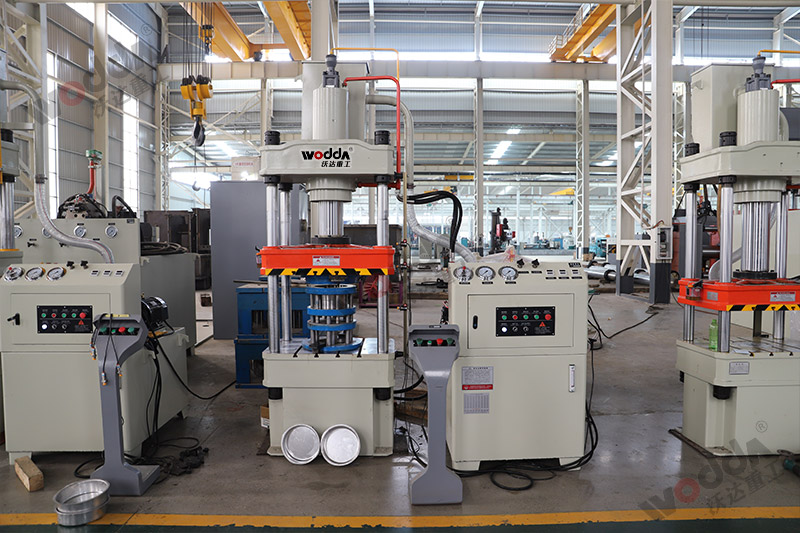 100噸電機(ji)端蓋拉伸液壓機(jī)_100T四柱拉伸液壓機(jī) 100噸電機端蓋拉伸(shen)液壓機_100T四柱拉伸(shen)液壓機