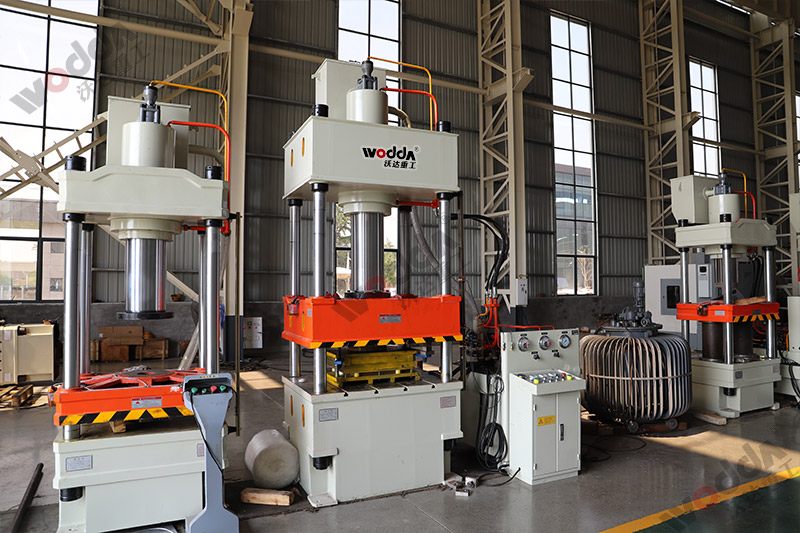 200噸(dun)不鏽鋼蓋闆(pǎn)拉伸液壓機(ji) 200噸不鏽鋼蓋(gài)闆拉伸液壓(yā)機