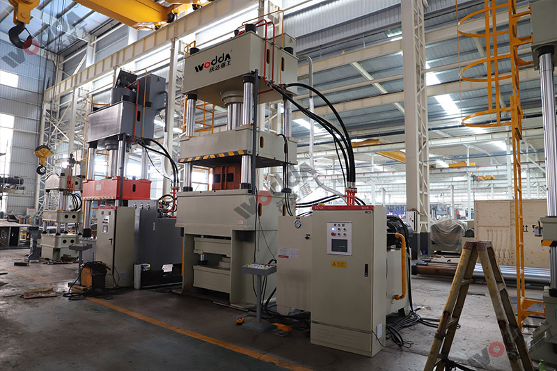 500噸(dun)拉伸液壓機 500噸(dun)拉伸液壓機