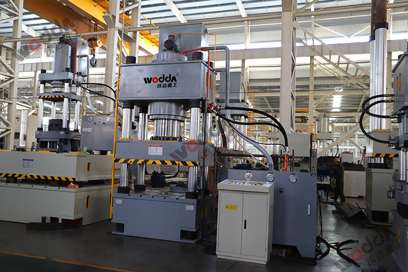 630噸拉伸液壓機(ji)