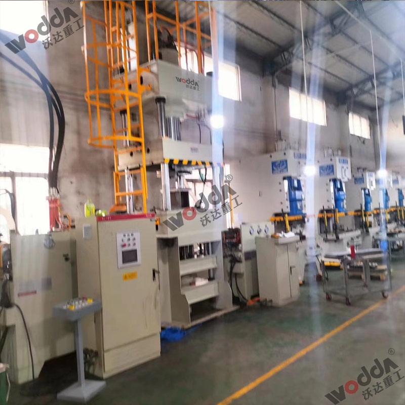 500T液壓(ya)拉伸機