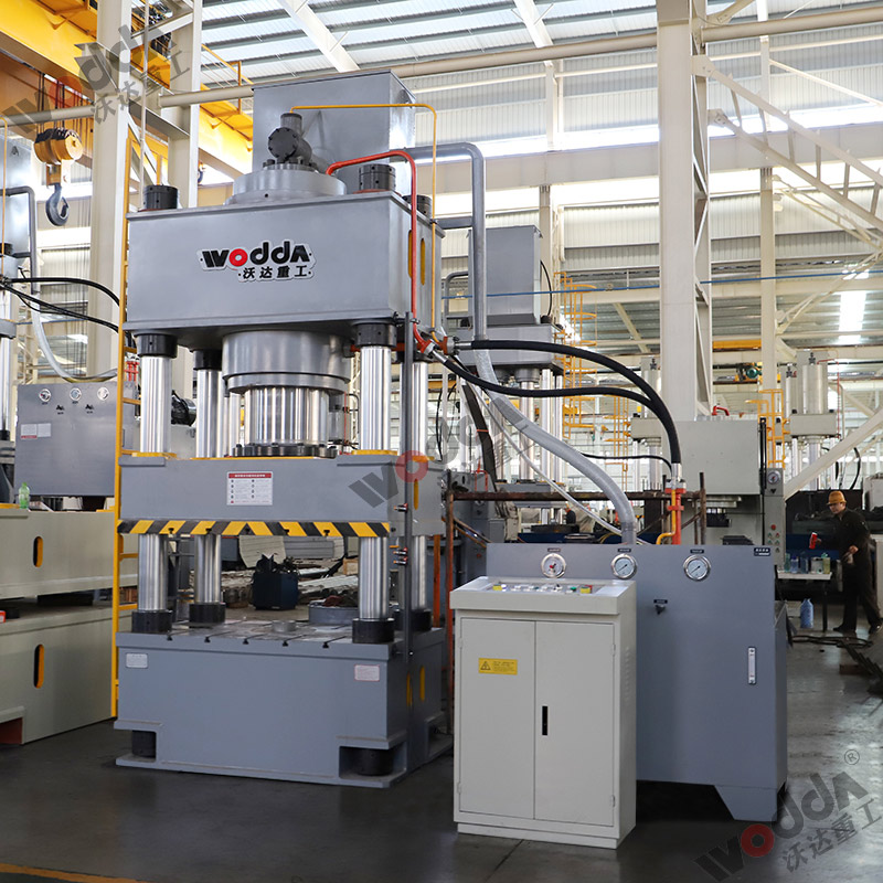 630噸(dun)四柱拉伸液壓(yā)機 630噸四柱拉伸(shen)液壓機