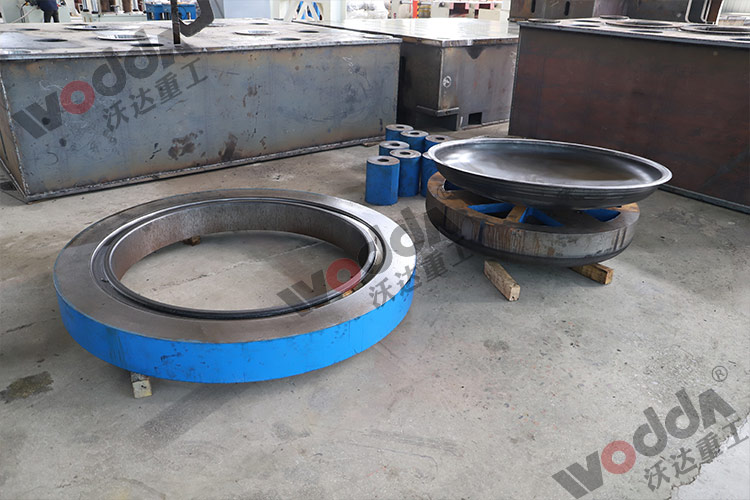 封頭(tou)模具及(ji)産品