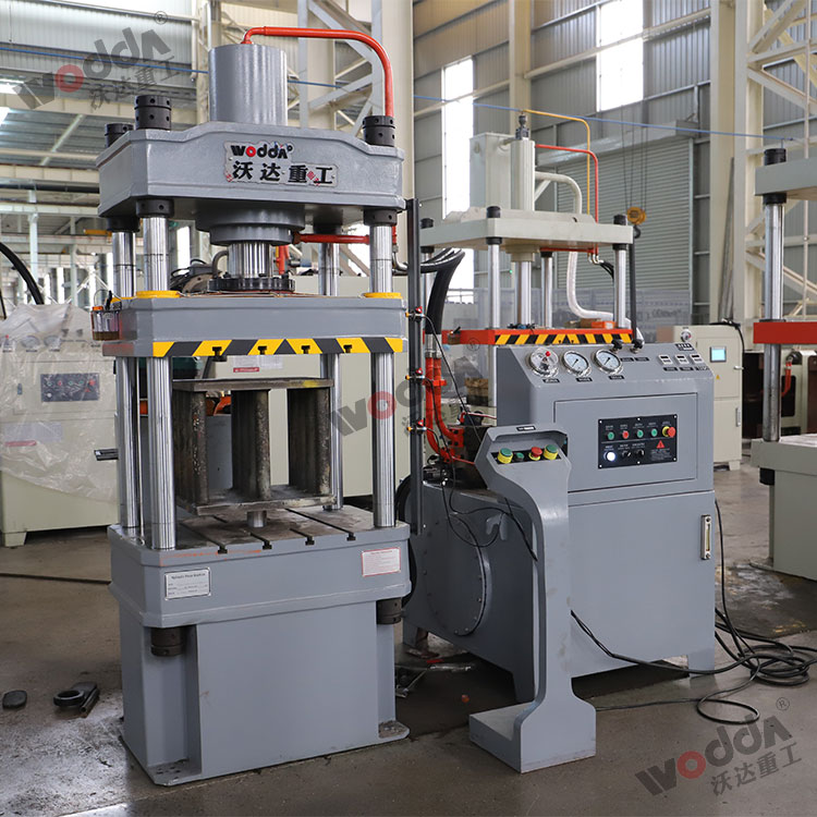 100噸拉伸(shen)液壓機(ji) 100噸拉伸(shen)液壓機(jī)