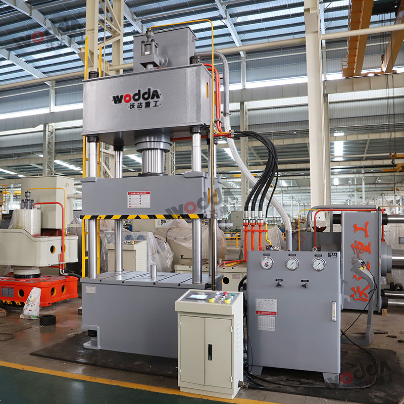 冷擠壓成(cheng)型液壓機 冷擠(jǐ)壓成型液壓機(ji)