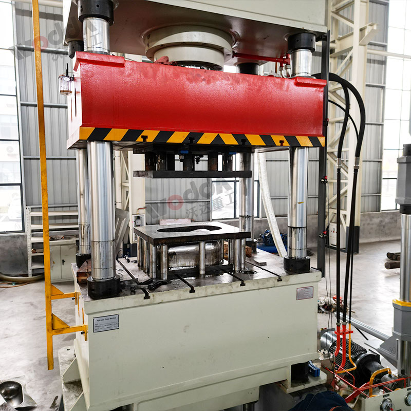 不(bú)鏽鋼拉伸液(yè)壓機細節 不(bú)鏽鋼拉伸液(ye)壓機細節