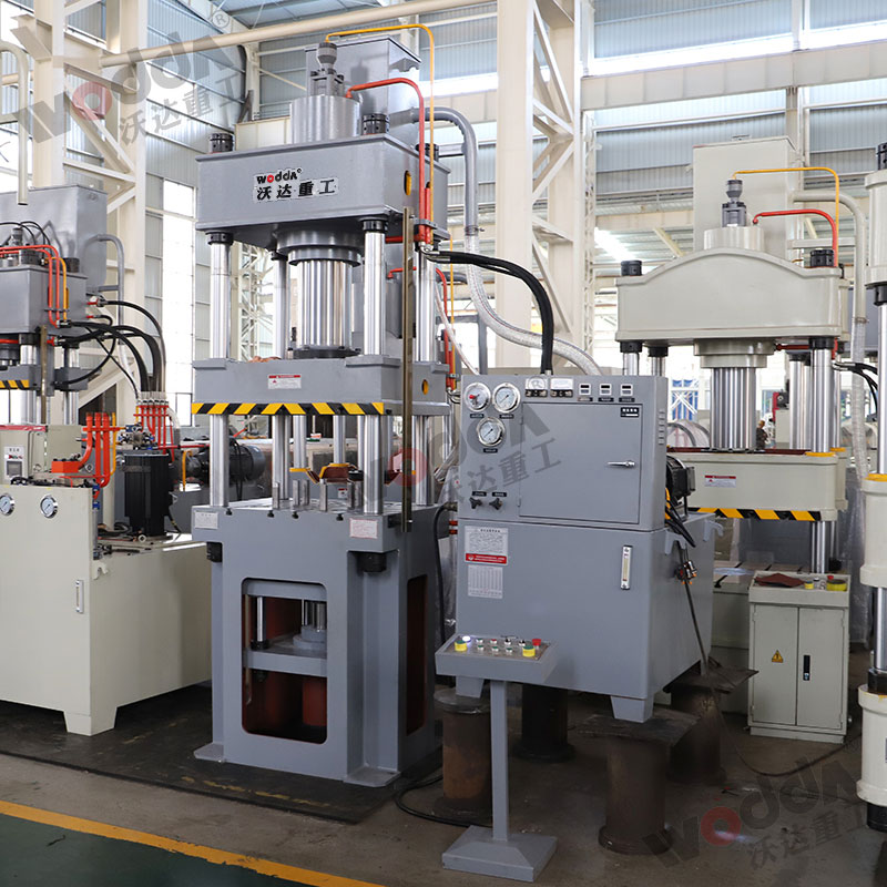 200噸金屬薄闆(pan)拉伸液壓機 200噸金(jīn)屬薄闆拉伸液壓(yā)機