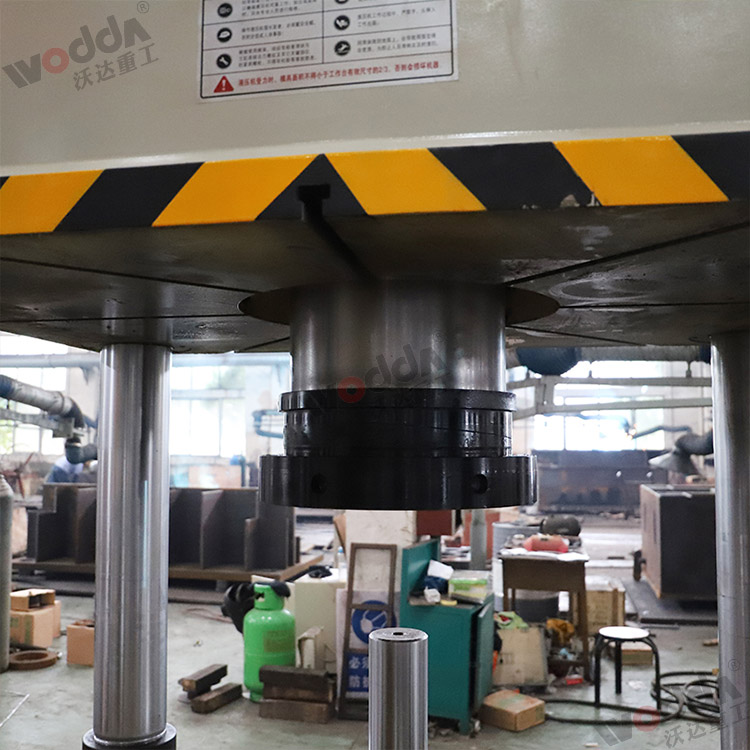 封頭(tóu)液壓機(jī)沖頭 封(fēng)頭液壓(ya)機沖頭(tou)