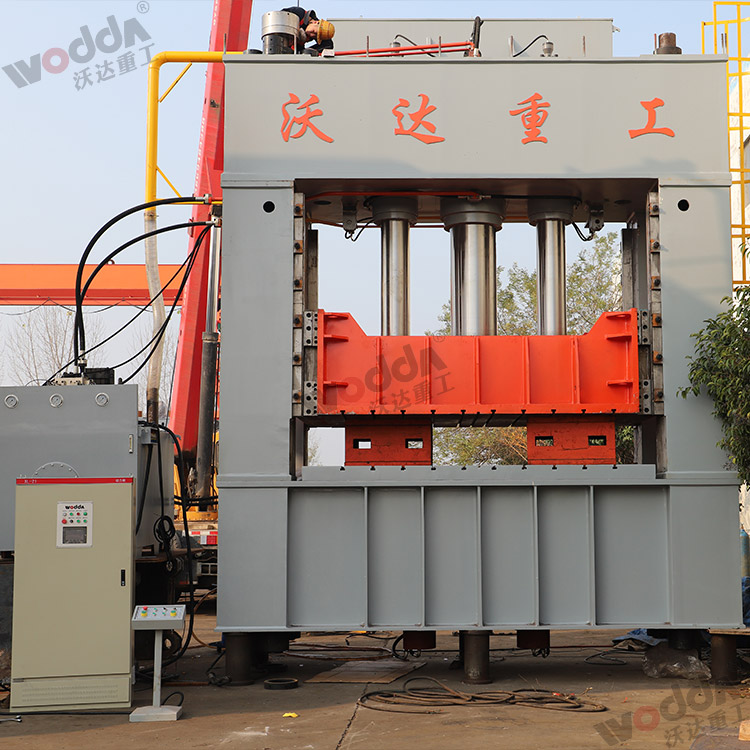 1000噸(dūn)框架液(yè)壓機 1000噸(dūn)框架液(ye)壓機