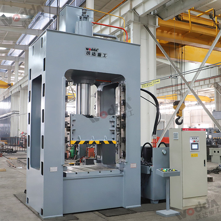 200噸框架液壓(yā)機(圖1) 200噸框架(jia)液壓機(圖1)