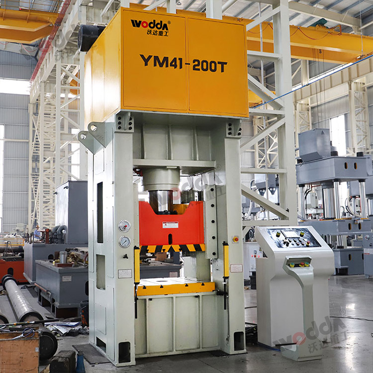 200噸框架式液壓(ya)機(圖1) 200噸框架式液(yè)壓機(圖1)