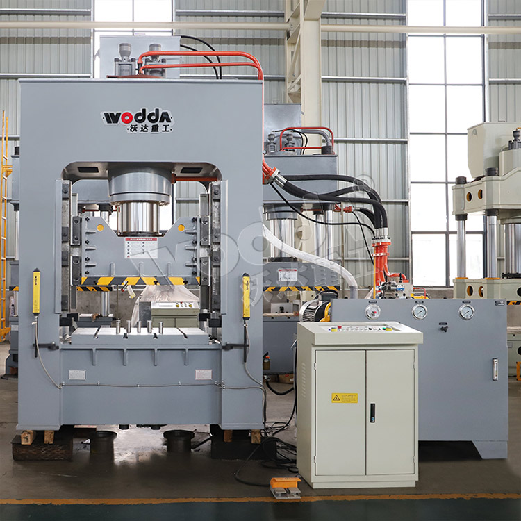 框(kuàng)架式薄闆拉伸液(ye)壓機