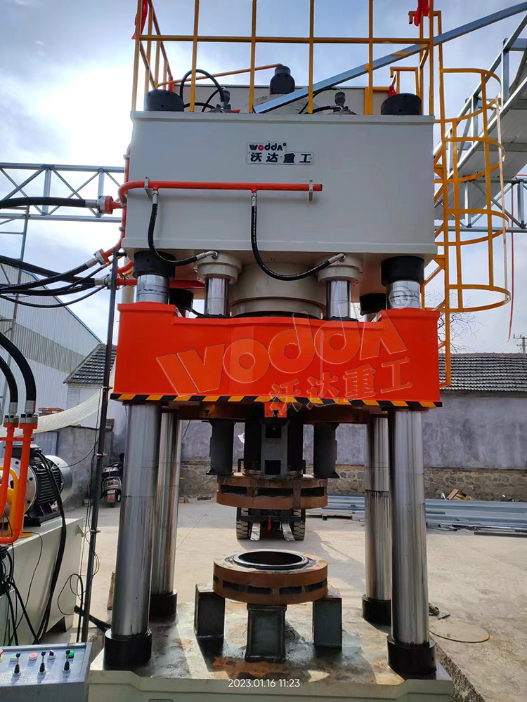 800噸封(fēng)頭拉伸液(yè)壓機 800噸封(feng)頭拉伸液(ye)壓機