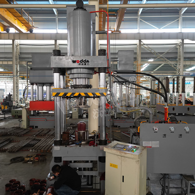 400噸金屬(shǔ)内膽拉伸液壓(yā)機