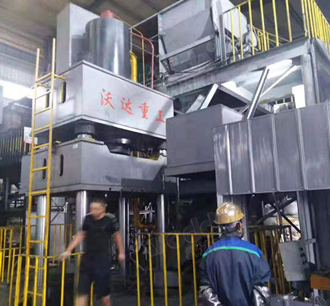 石墨坩埚(guo)液壓機 石(shi)墨坩埚液(ye)壓機