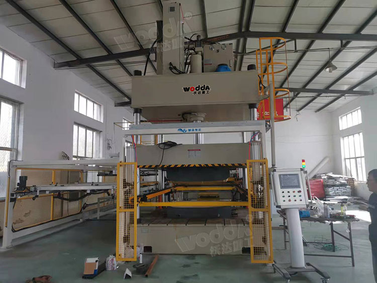 160噸汽車(chē)内飾成型液壓(ya)機 160噸汽車内飾(shì)成型液壓機