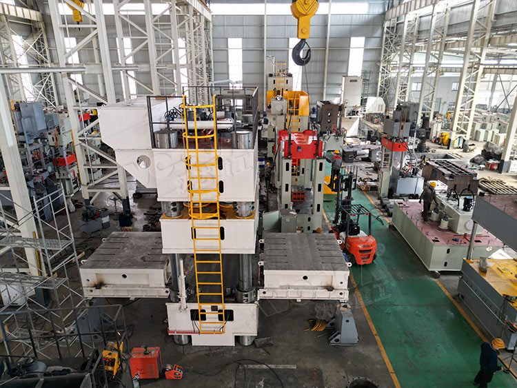 3000噸(dūn)三梁四(si)柱壓力(lì)機 (2) 3000噸三(san)梁四柱(zhu)壓力機(jī) (2)