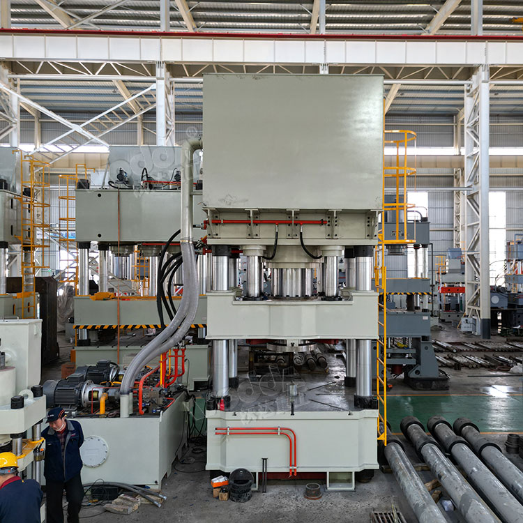 封頭液壓機(jī)背面 封頭液壓(ya)機背面