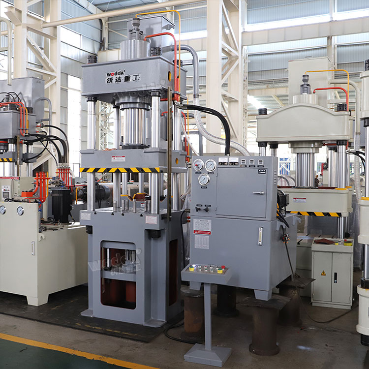 200噸不鏽鋼拉伸(shēn)液壓機 200噸不鏽鋼(gang)拉伸液壓機