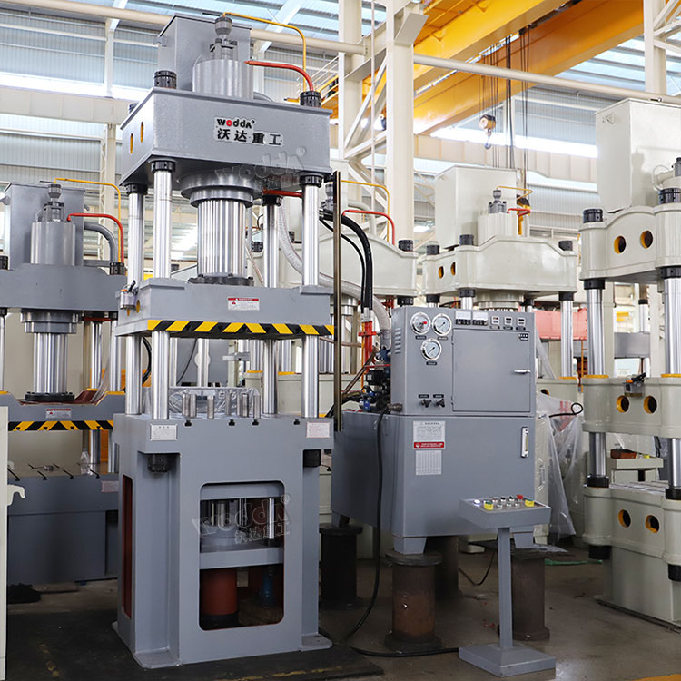 200噸四(sì)柱拉伸液壓機 200噸(dūn)四柱拉伸液壓機(ji)