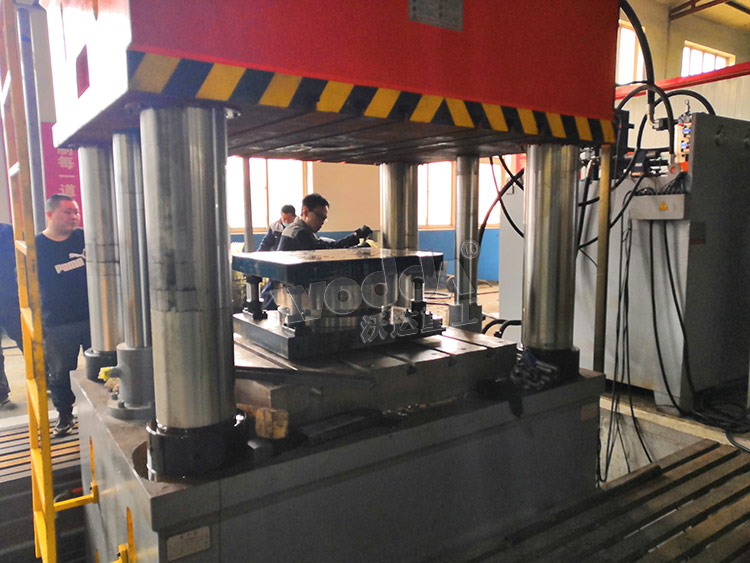 汽(qi)車離合器(qì)殼體模具(jù) 汽車離合(he)器殼體模(mo)具